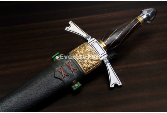 Hand-Forged Quillon Dagger, Fishtail Guard