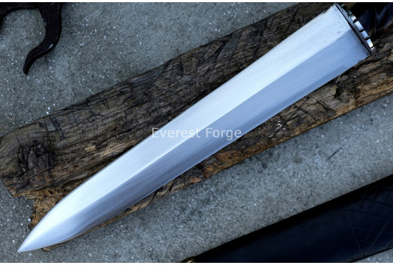 Rondel Dagger