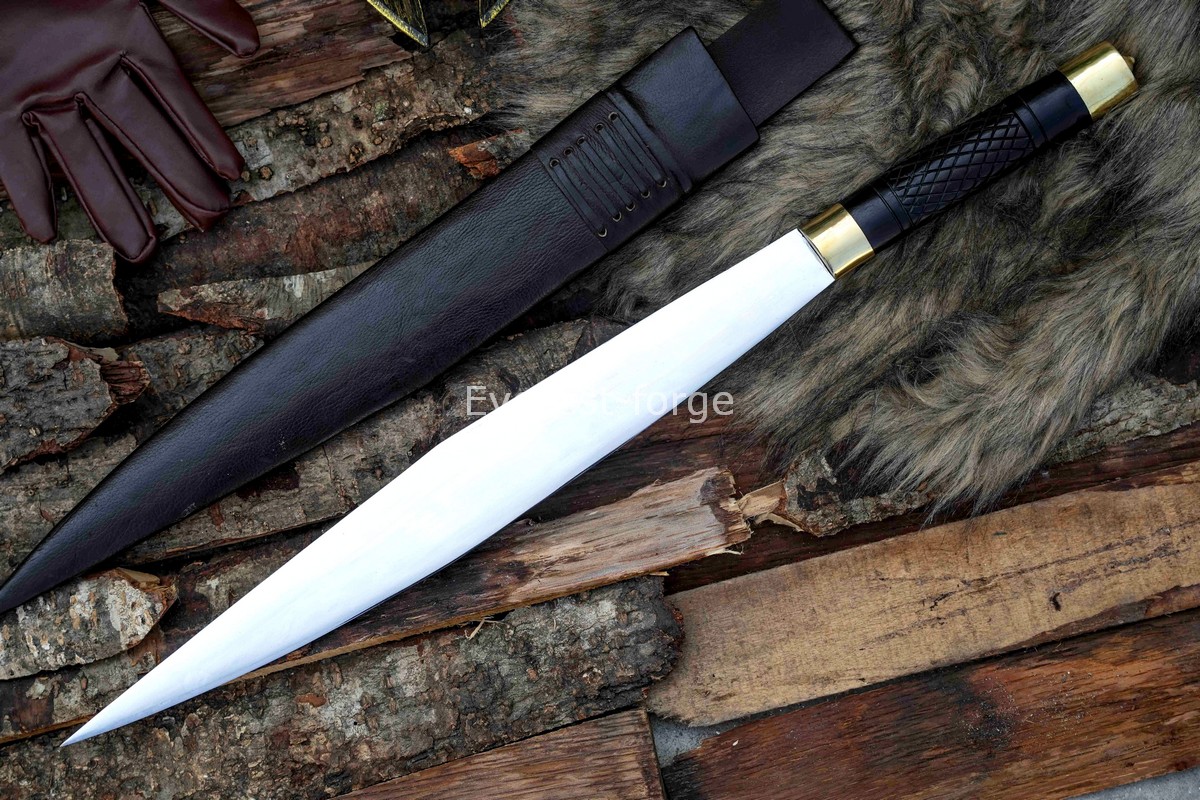 SAXON-seax-Dagger_5-1200x800.jpg