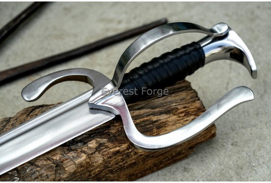 Wakefield Hanger Falchion