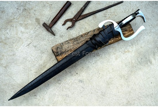 Wakefield Hanger Falchion