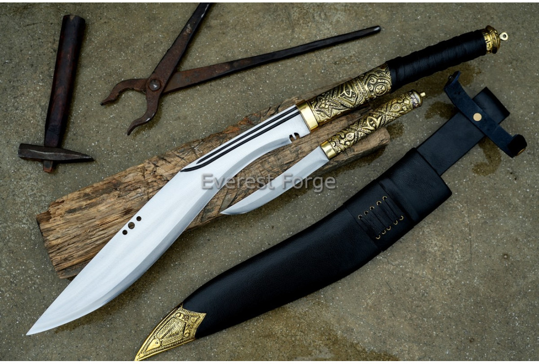 Nuada Sirupate Kukri Khukuri - 2-piece Hellboy II hand-forged set with Karda dagger