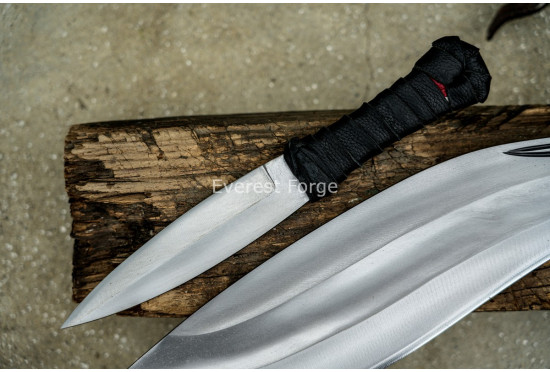 Budhune Angkhola Kukri-khukuri