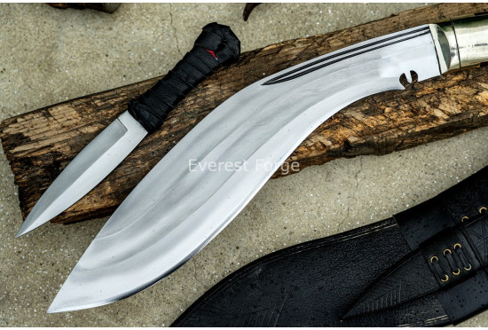 Budhune Angkhola Kukri-khukuri