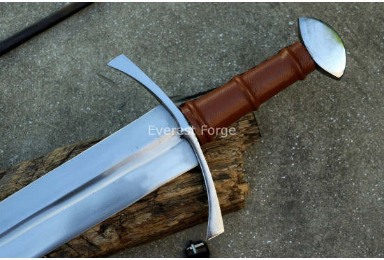 Type XIV Nut-Pommel Sword 