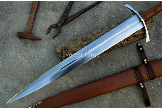 Type XIV Nut-Pommel Sword 