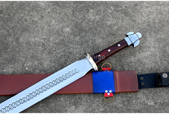 Plate Armor Pommel Sword