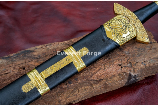 Hand-Forged 9th-Century Viking Sword – Full-Tang Norse Blade with Decorated Guard & Pommel