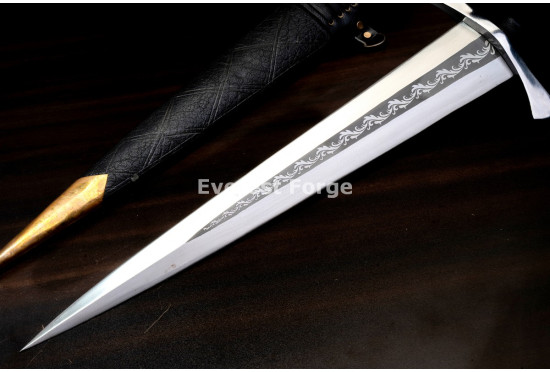 Hand-Forged Quillon Dagger, Wheel Pommel