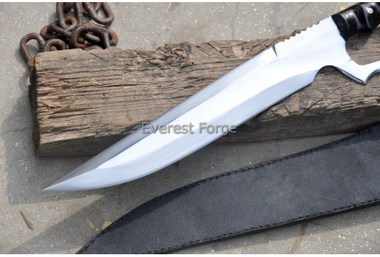 Knuckle Fang Dagger
