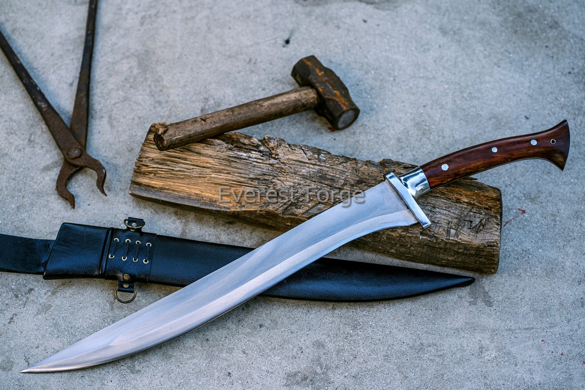 Amazon Saber Machete | Curved Jungle Blade | Everest Forge