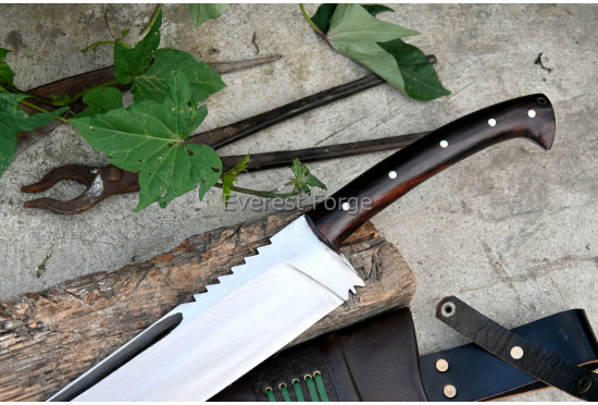 Sawback Tracker Machete
