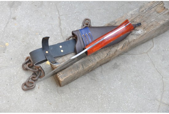 7 inches long Blade Arrowhead Bowie
