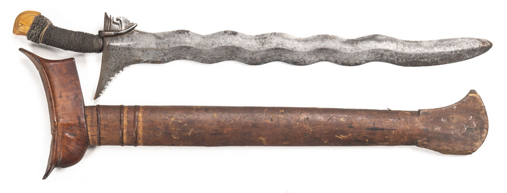 Antique Flame Sword – Traditional Filipino Kris-style wavy blade