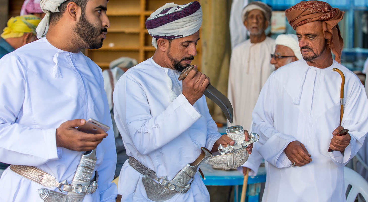 Arabian People with Dagger – Everest Forge