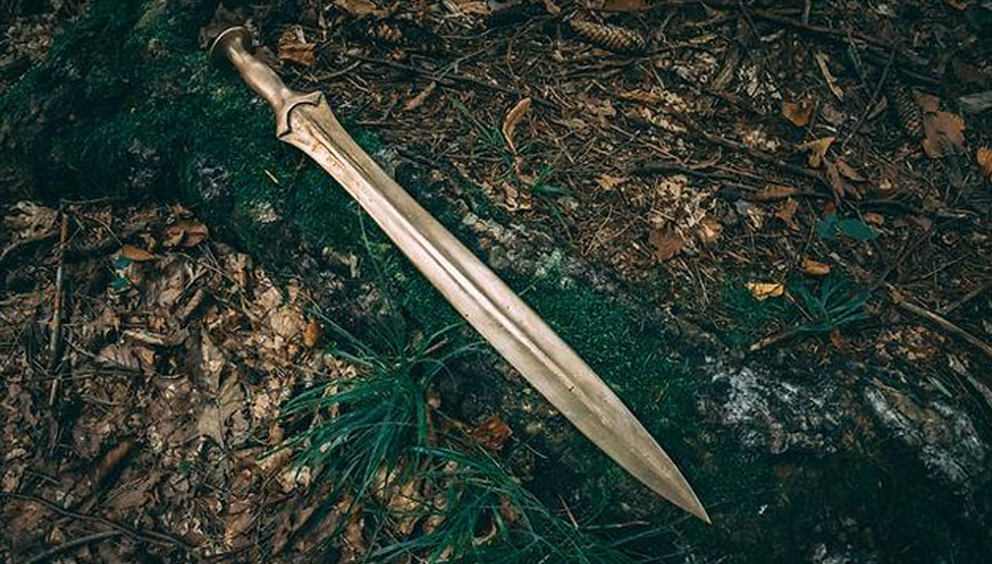 Bronze Age leaf-blade sword shapes