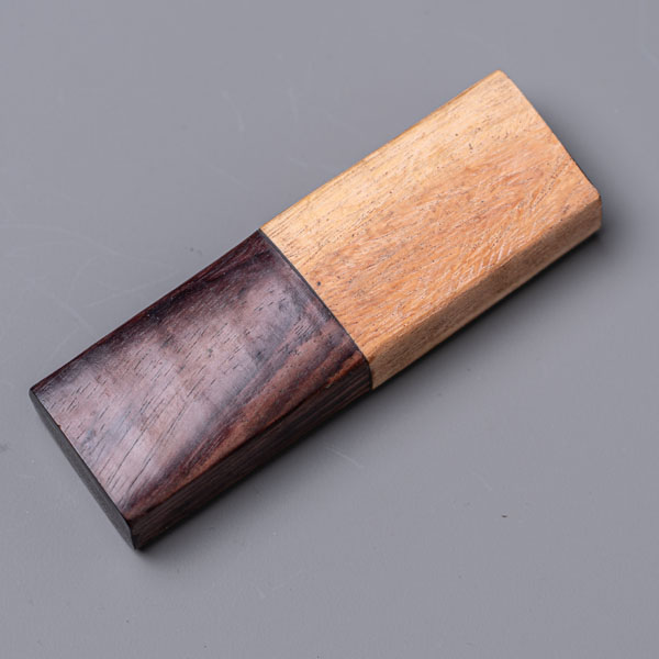 Two-tone rosewood and whitewood banded handle