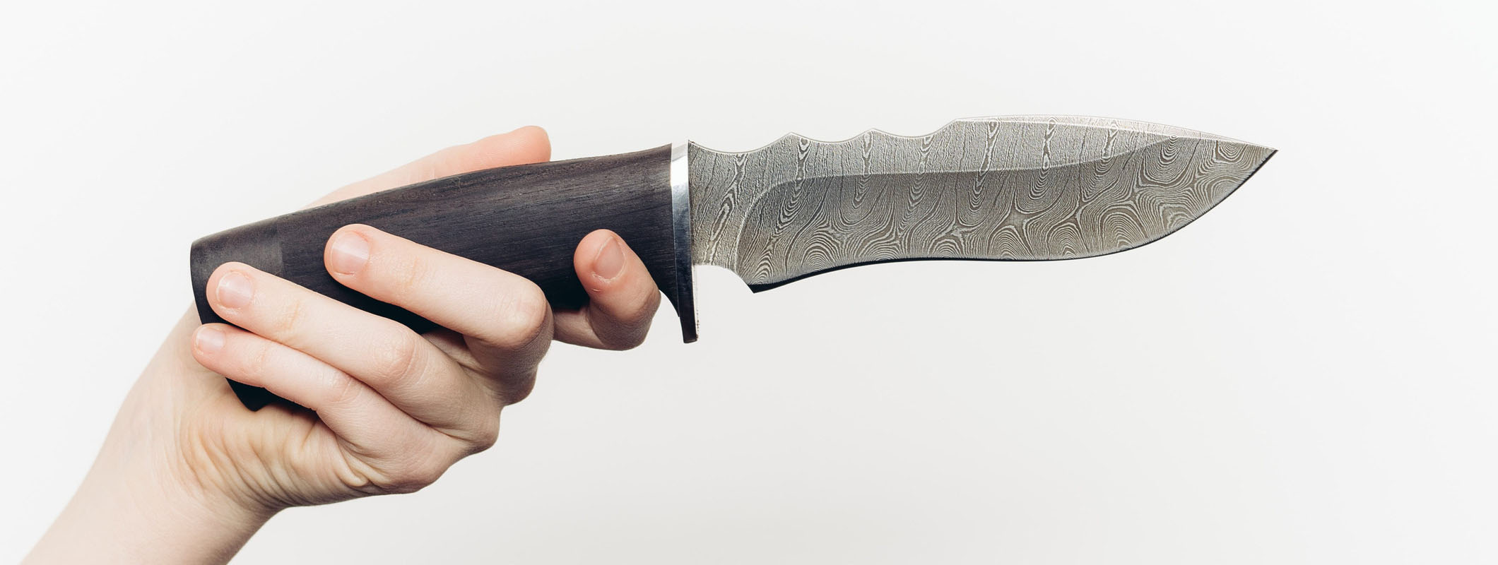Custom hand-forged bushcraft knife by Everest Forge