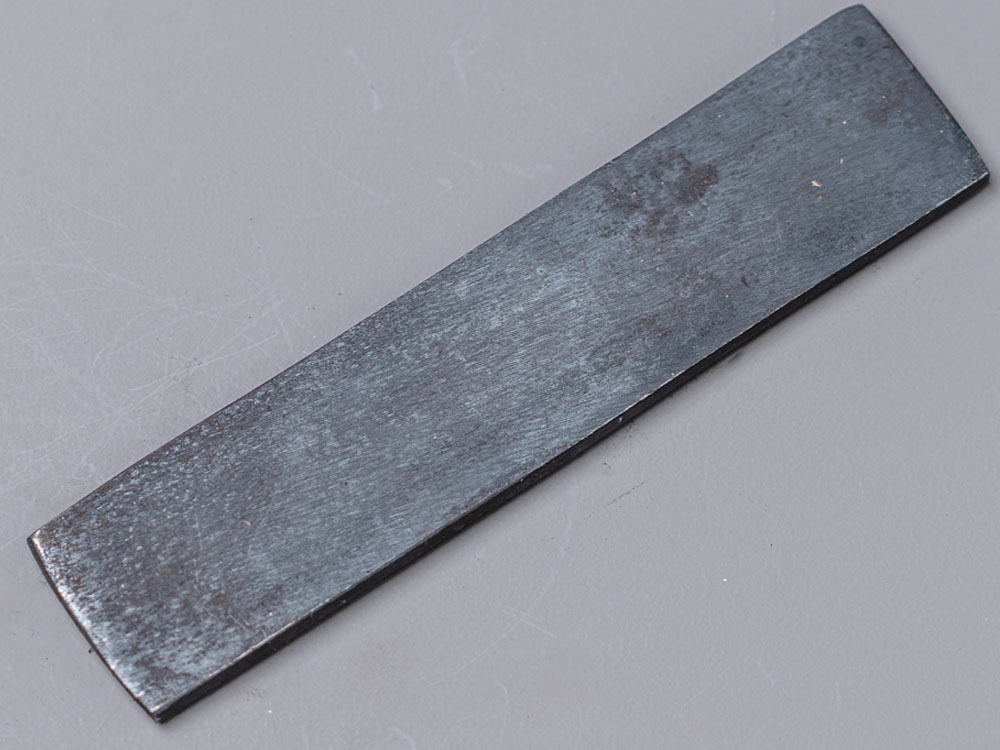 Black finish blade with a matte, low-reflectivity surface
